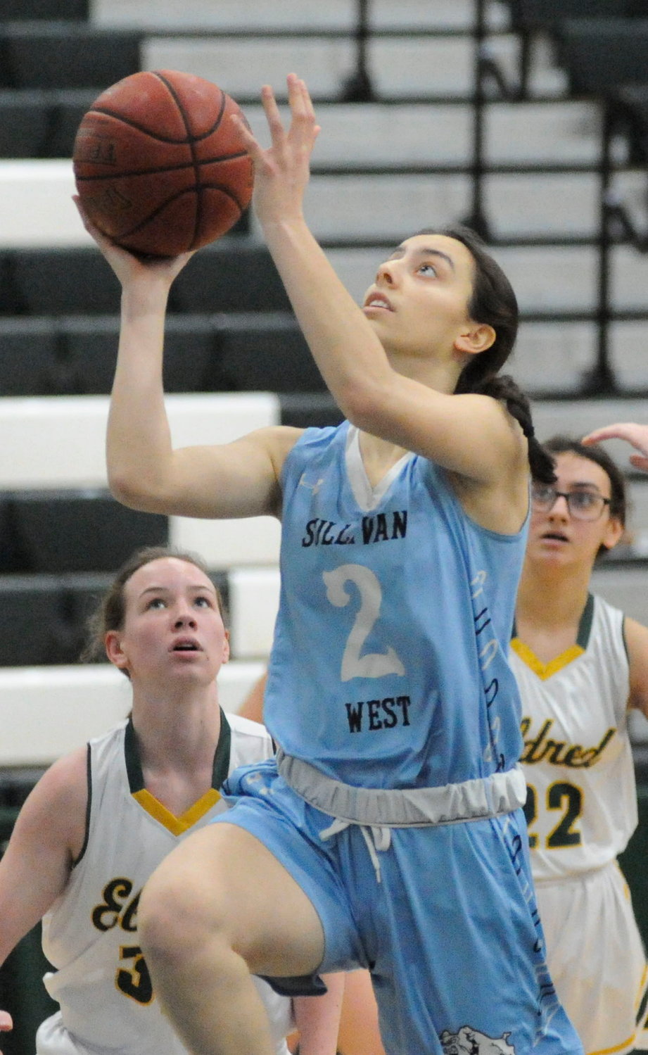 Headed for 2. Sullivan West’s Viola Shami scored 8 points, including a three-pointer.